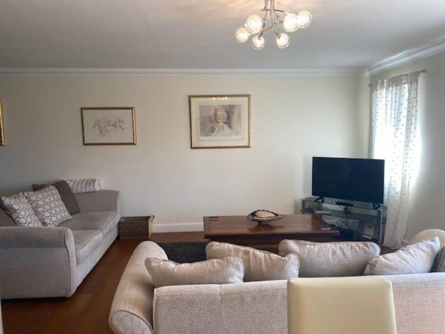 Spacious 2 Bedroom Apartment Клиторпс Экстерьер фото