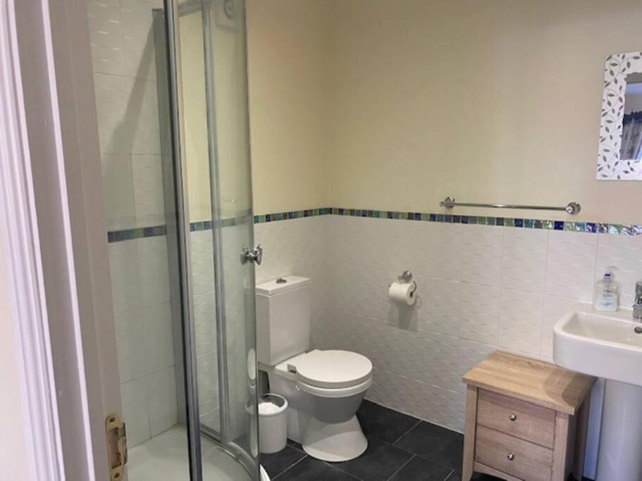 Spacious 2 Bedroom Apartment Клиторпс Экстерьер фото